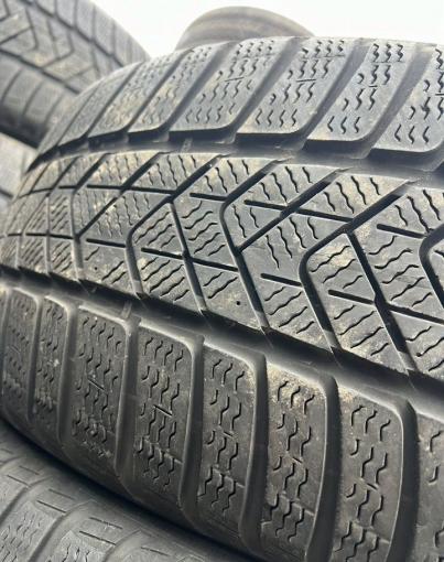 Pirelli Winter Sottozero 3 235/50 R19