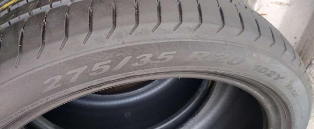 Pirelli P Zero 275/35 R20