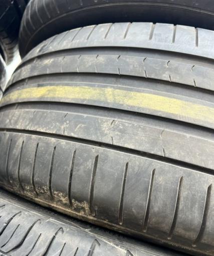 Pirelli P Zero PZ4 245/40 R19