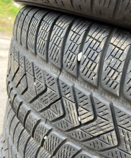 Pirelli Scorpion Winter 265/60 R18