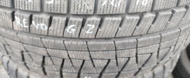 Bridgestone Blizzak Revo GZ 235/50 R18