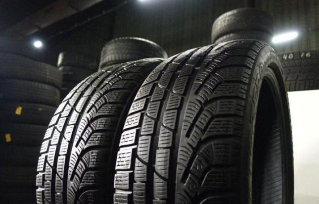 Pirelli Winter Sottozero 240 Serie II 245/35 R20