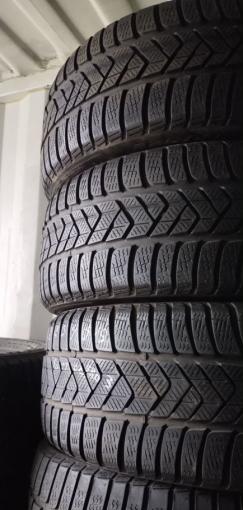 Pirelli Winter Sottozero 3 225/45 R19 V