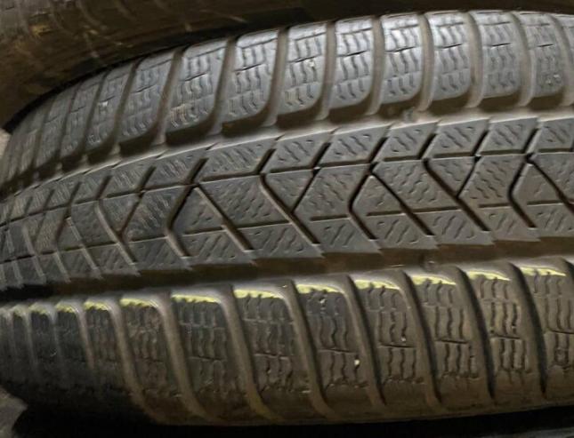 Pirelli Winter Sottozero 3 215/40 R17