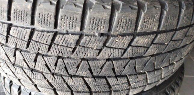 Bridgestone Blizzak DM-V1 225/65 R17