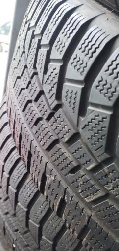 Hankook Winter I&#39;Cept Evo2 W320A SUV 215/65 R17 99V