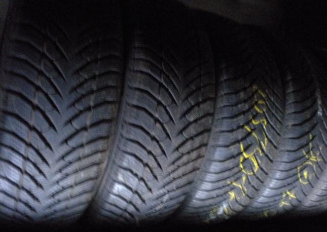 Goodyear Eagle Ultra Grip GW-3 205/50 R17