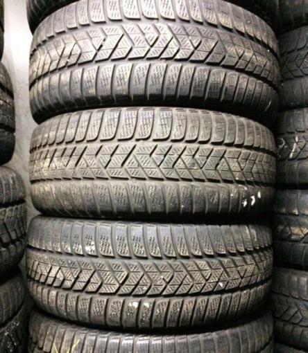 Pirelli Winter Sottozero 3 235/45 R18 V