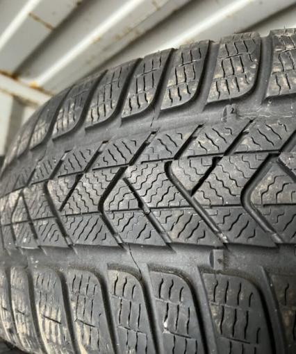 Pirelli Winter Sottozero 3 245/45 R19