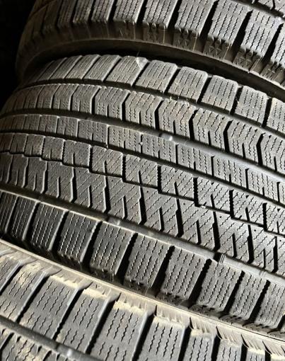 Bridgestone Blizzak VRX2 245/45 R17