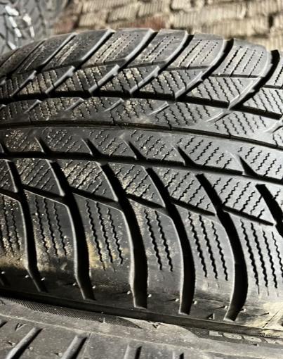 Bridgestone Blizzak LM-001 225/55 R17