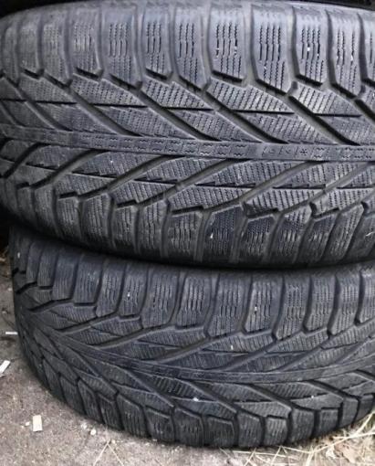 Nokian Tyres Hakkapeliitta R2 235/60 R17