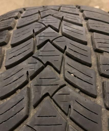 Esa-Tecar Super Grip 9 HP 225/55 R17