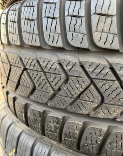 Pirelli Winter Sottozero 3 215/40 R17