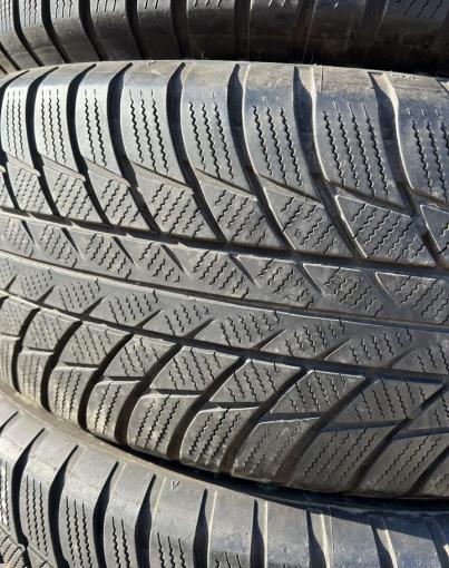 Bridgestone Blizzak LM-001 225/60 R18