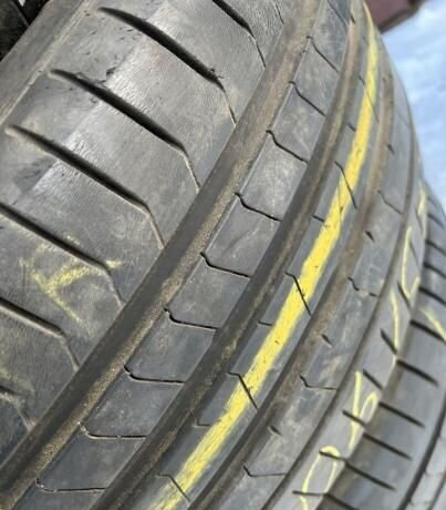 Pirelli P Zero PZ4 315/35 R21