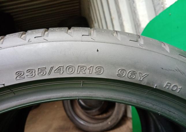 Bridgestone Potenza S001 235/40 R19