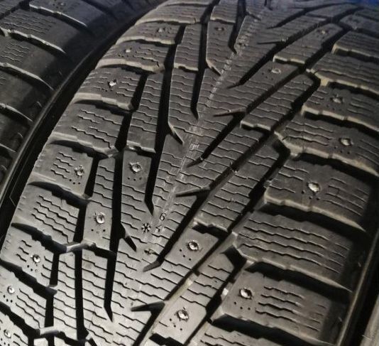 Nokian Tyres Hakkapeliitta 7 275/50 R20