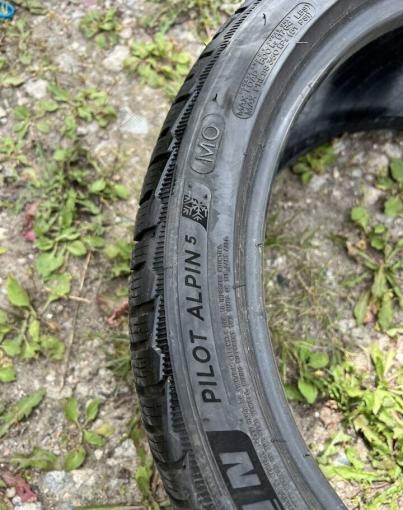 Michelin Pilot Alpin 5 275/35 R19