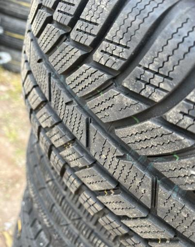 Toyo Snowprox S954 225/55 R19