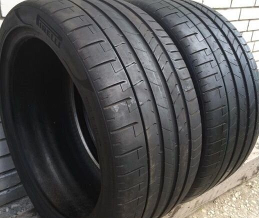 Pirelli P Zero PZ4 235/35 R19