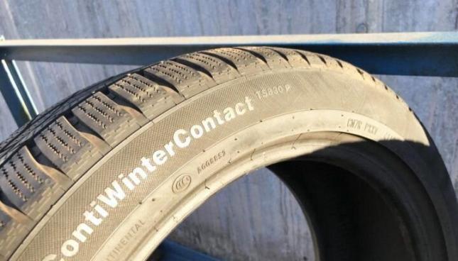 Continental ContiWinterContact TS 830 P 225/45 R18