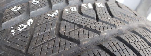 Pirelli Scorpion Winter 215/65 R17 V