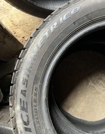 Pirelli Ice Asimmetrico 215/55 R17