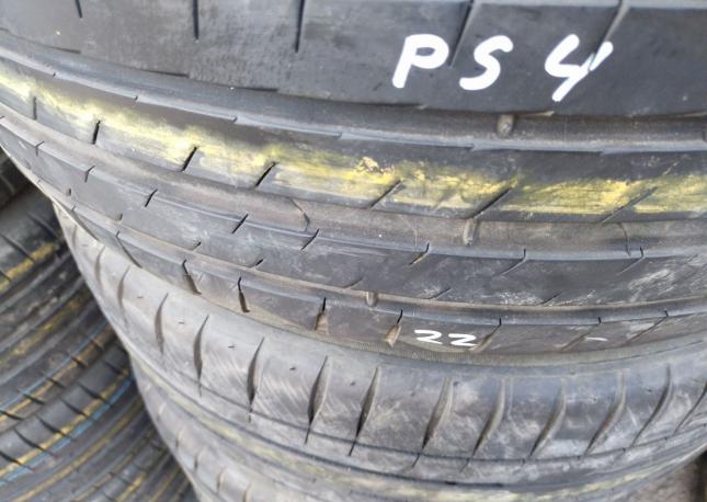 Michelin Pilot Sport 4 235/45 R19