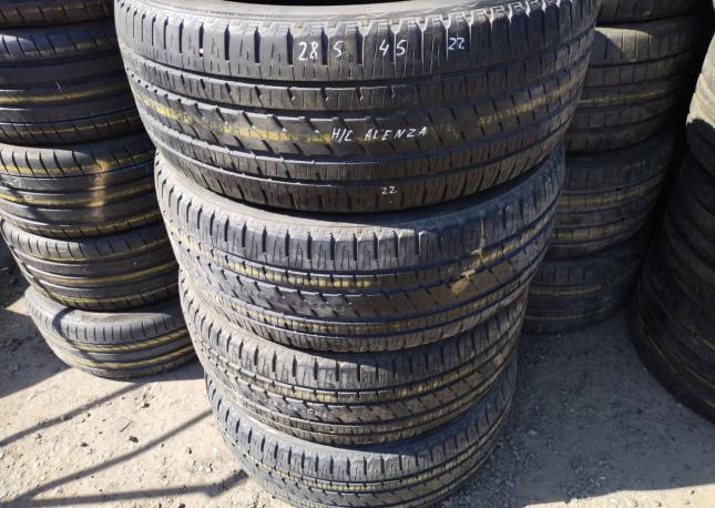 Bridgestone Dueler H/L Alenza 285/45 R22