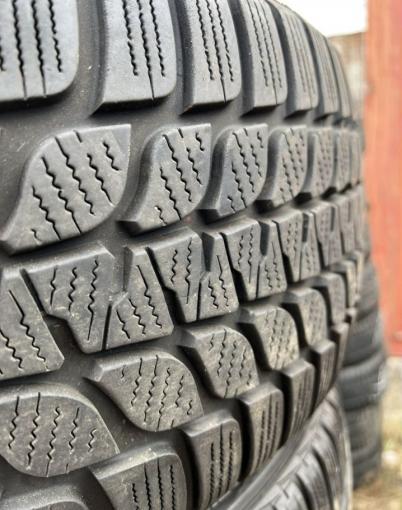 Bridgestone Blizzak LM-25 225/40 R19