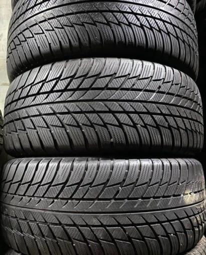 Bridgestone Blizzak LM-001 225/40 R18