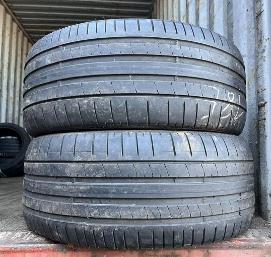 Pirelli P Zero PZ4 285/40 R22
