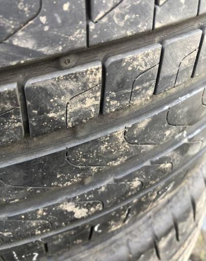 Pirelli Cinturato P7 235/40 R19