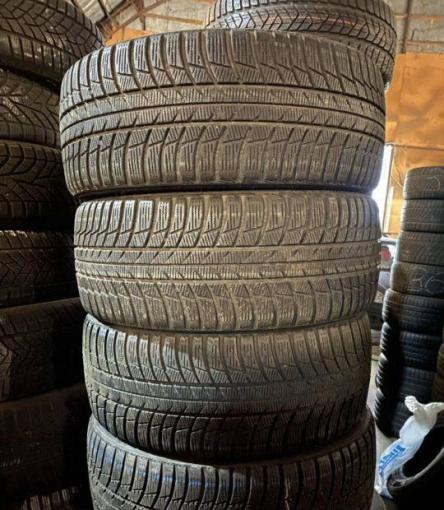 Bridgestone Blizzak LM-001 225/40 R18