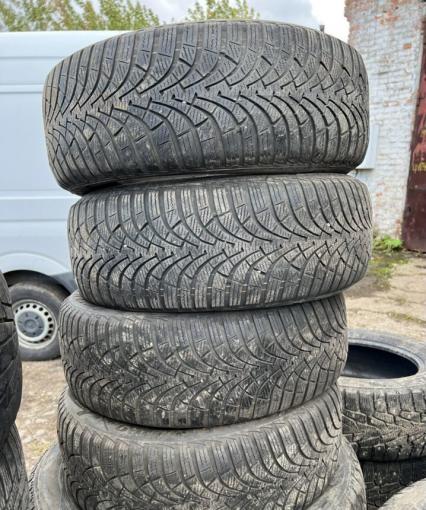 Goodyear UltraGrip 9 205/55 R16