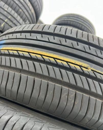 Yokohama Advan dB V552 215/55 R17