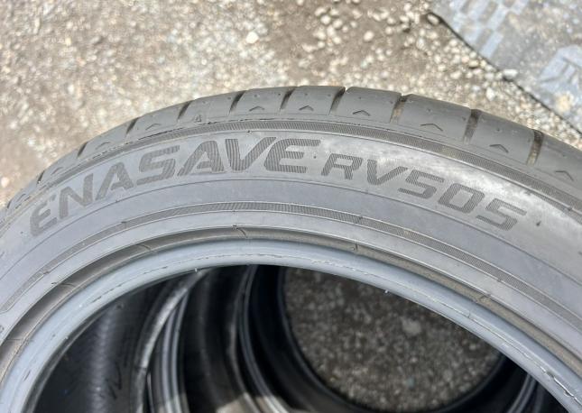 Dunlop Enasave RV505 235/50 R18