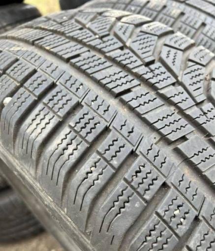 Hankook Winter I&#39;Cept Evo2 W320 215/60 R17