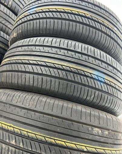 Yokohama Advan dB V552 215/55 R17