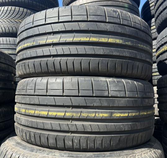 Pirelli P Zero PZ4 245/35 R20