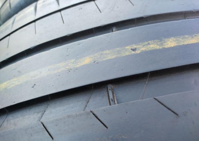 Michelin Pilot Sport 4 S 325/35 R22