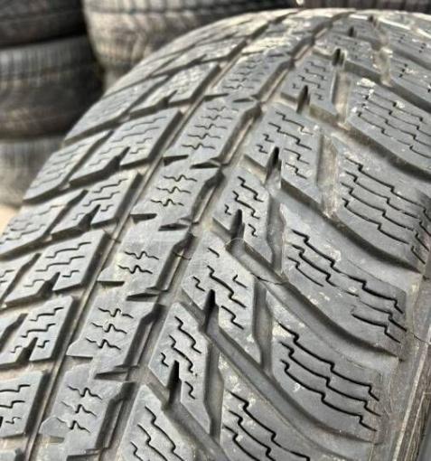 Nokian Tyres WR SUV 3 215/65 R17