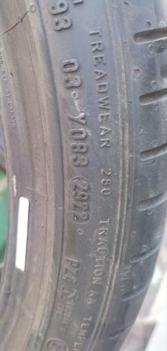 Pirelli P Zero PZ4 255/35 R19 Y