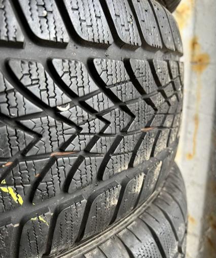 Dunlop SP Winter Sport 4D 235/50 R18 V