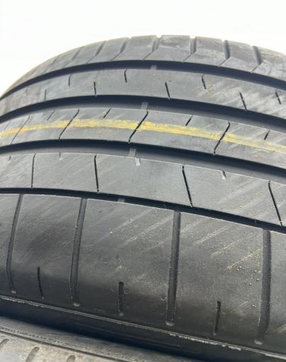 Pirelli P Zero PZ4 265/35 R20