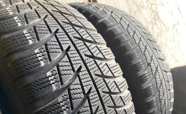 Bridgestone Blizzak LM-001 225/40 R18