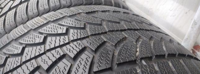 Nokian Tyres WR 295/30 R19
