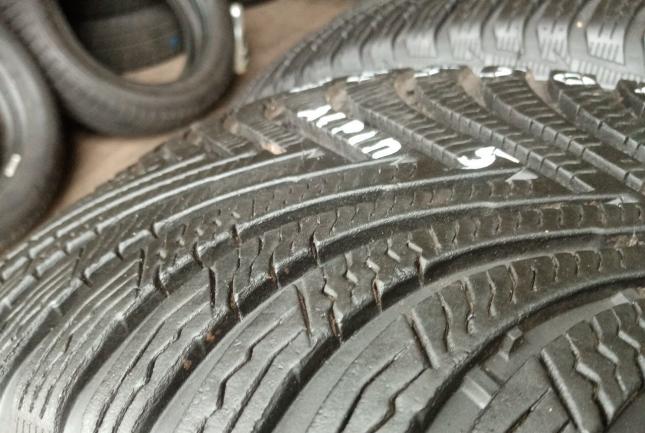 Michelin Pilot Alpin 5 225/55 R17 V
