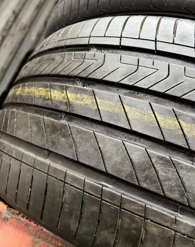 Kumho Majesty 9 Solus TA91 245/45 R19 п╦ 275/40 R19